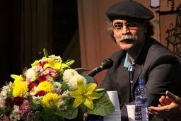 حسن‌زاده: با دسته بندی‌های ادبی موافق نیستم