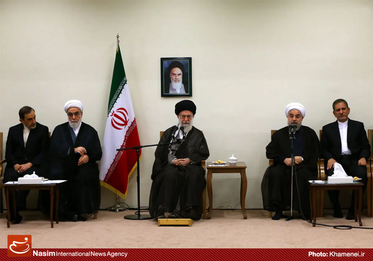 گزارش تصویری:: دیدار رئیس‌جمهور و اعضای هیأت دولت با رهبر معظم انقلاب