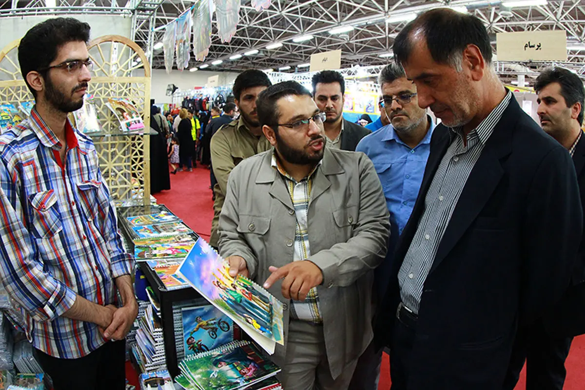 باهنر: از تغییر ذائقه فرهنگی توسط دشمن باید جلوگیری کرد