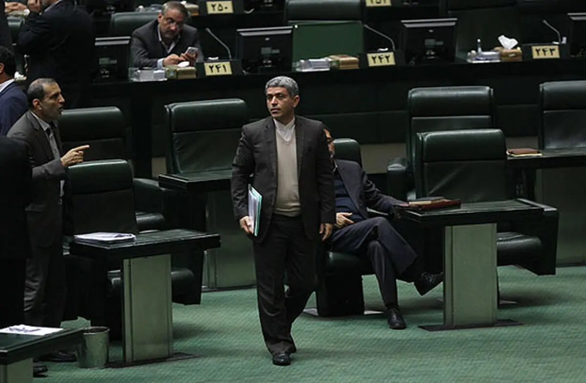 سلیمانی: نسخه تجویزی مجلس برای وزیر اقتصاد استیضاح است