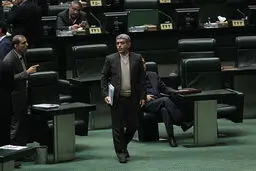 سلیمانی: نسخه تجویزی مجلس برای وزیر اقتصاد استیضاح است