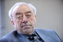 عسگراولادی: روند  افزایش قیمتی و گرانی کالا در سال ۹۵ ادامه دارد