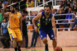 فوروارد تیم بسکتبال پتروشیمی به دانشگاه ‌آزاد منتقل شد