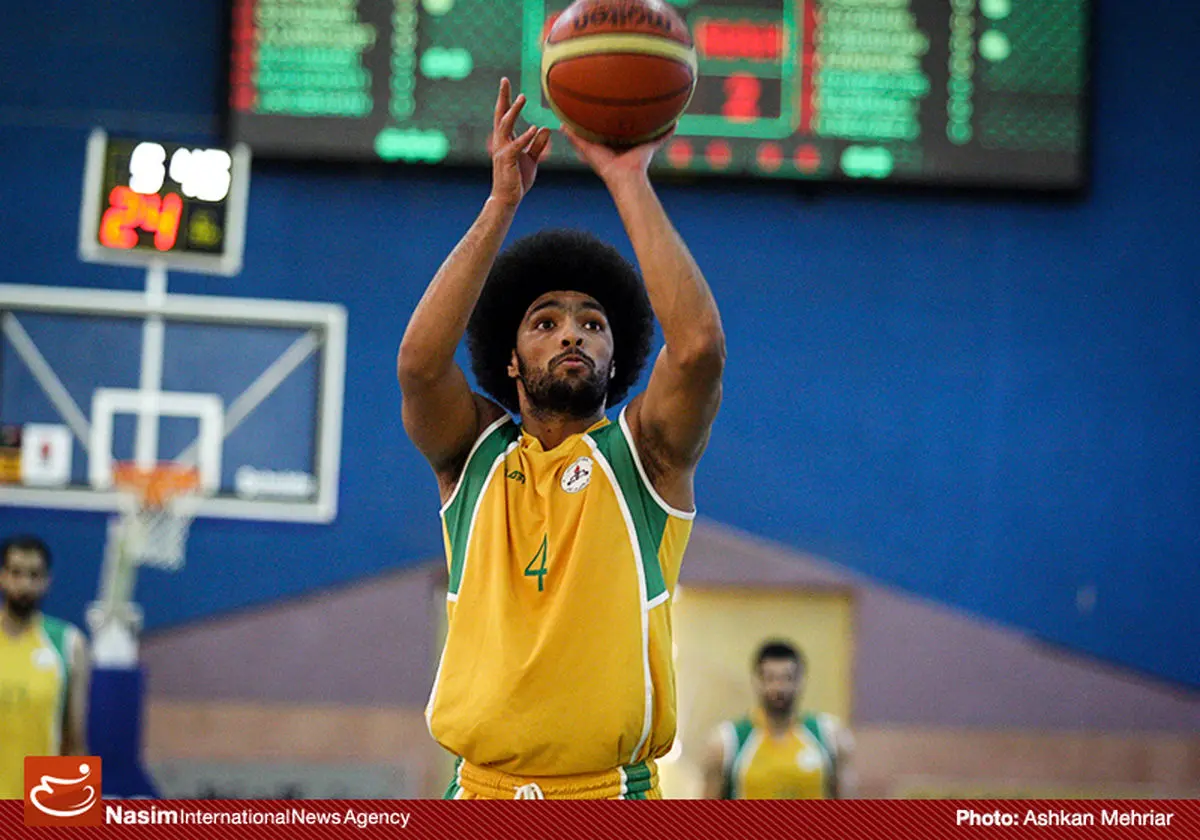 گارد راس تیم بسکتبال نفت آبادان به دانشگاه ‌آزاد منتقل شد