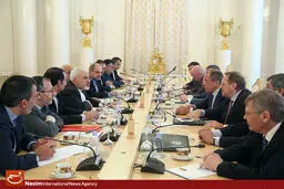 ظریف: ایران و روسیه قادرند با تعامل با یکدیگر به حل مشکلات منطقه‌ای کمک کنند