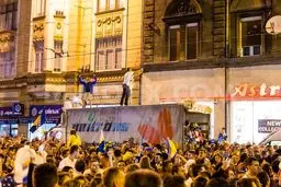 گزارش تصویری:: استقبال صدها هزار نفری از تیم بسکتبال زیر ۱۶ سال بوسنی!