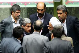 هشدار یک اقتصاددان نسبت به پیامدهای منفی عزل رئیس سازمان مالیاتی توسط دولت