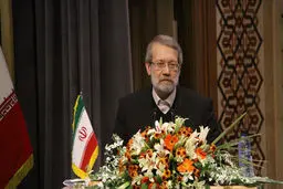 لاریجانی: از ابتدا گفته بودیم هیچ گونه تحریم تسلیحاتی را رعایت نمی‌کنیم و نکردیم