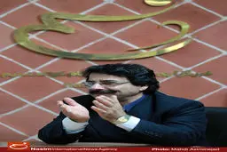 هدیه علیرضا افتخاری به  ظریف