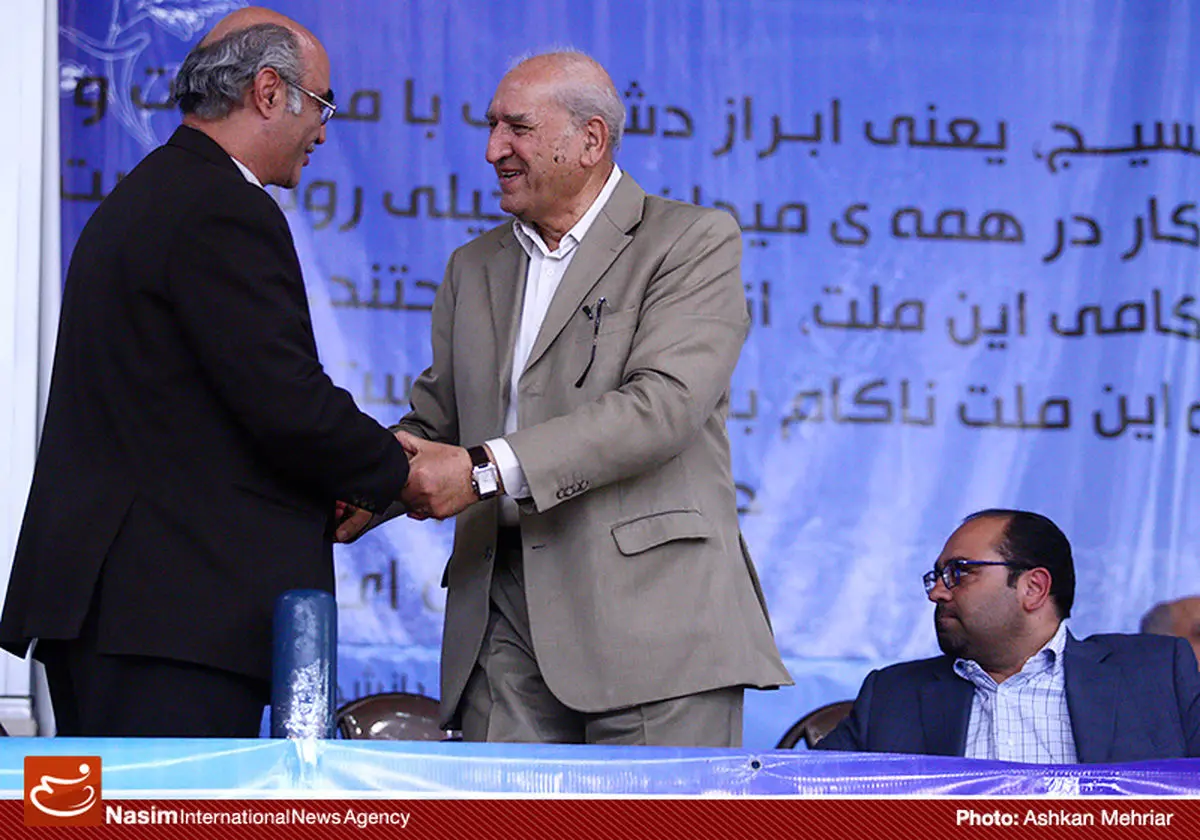 مشحون: درب فدراسیون را به روی باشگاه‌‌ها ببندیم، بسکتبال تعطیل می‌شود