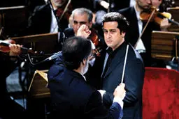 خواننده سریال 