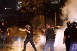 حمله معترضان لبنانی به ساختمان نخست وزیری لبنان