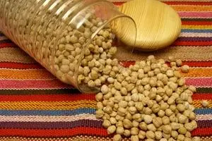 عضو اتحادیه بنکداران: حبوبات گران شد؛ برنج ایرانی ۹ هزار تومانی در بازار!