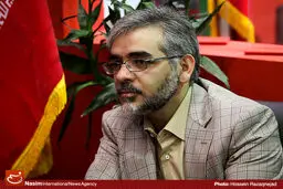 قربانزاده: اعتقاد نداریم که صرفا زیر دو بال اصلاح‌طلب یا اصولگرا حرکت کنیم