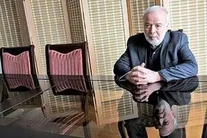 دست‌اندکار کرسنت مشاور عالی وزیر نفت شد