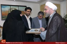 گزارش تصویری:: دیدار رئیس‌جمهور با خانواده شهیدان قمی