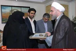 گزارش تصویری:: دیدار رئیس‌جمهور با خانواده شهیدان قمی