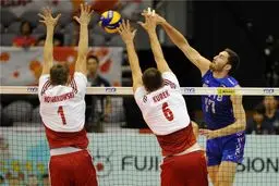 لهستان در ماراتنی نفس‌گیر روسیه را شکست داد