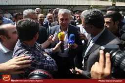 ربیعی: تلاش می‌کنیم هر جوانی که از خانه بیرون می‌آید صاحب شغل باشد