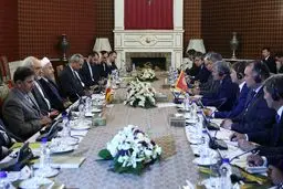 امضای ٨ یادداشت تفاهم و موافقت‌نامه همکاری میان ایران و قرقیزستان