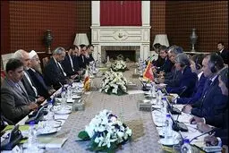 روحانی: کمک کنیم تا غده سرطانی تروریسم از منطقه ریشه‌کن شود