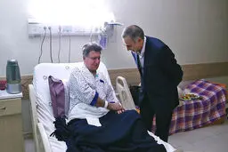 برخورد دوگانه دولت با دو استاد!