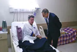 برخورد دوگانه دولت با دو استاد!