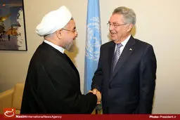 رئیس‌جمهور اتریش: تلاش می‌کنیم با ایران پل ارتباطی بزنیم اما از حقوق‌بشر نمی‌گذریم!