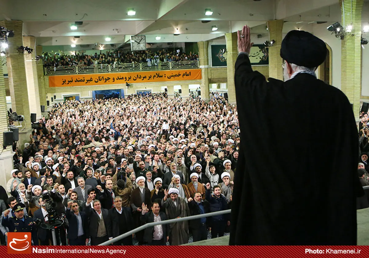 هزاران نفر از اقشار مختلف مردم  با رهبر انقلاب  دیدار کردند
