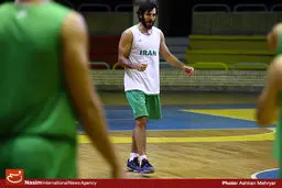 صمد نیکخواه بهرامی: متاسفانه در ایران آنالیز خبرنگاران و گزارشگاران ما شده سن بازیکنان