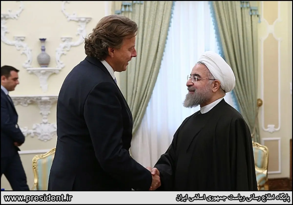 رئیس‌جمهور: بخش عمده  مشکلات از خارج به منطقه تحمیل شده است