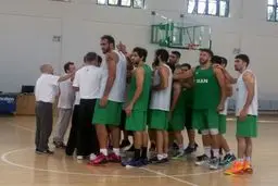 تیم ملی بسکتبال ایران ظهر امروز یک بازی درون تیمی در جریان تمرینات انجام داد