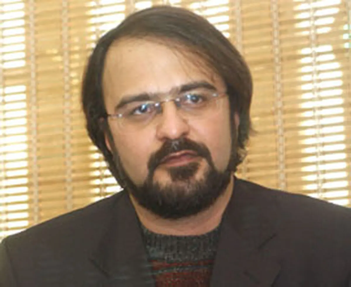 رحمت امینی: تعطیلی تنها برنامه تئاتری تلویزیون مایه تاسف است