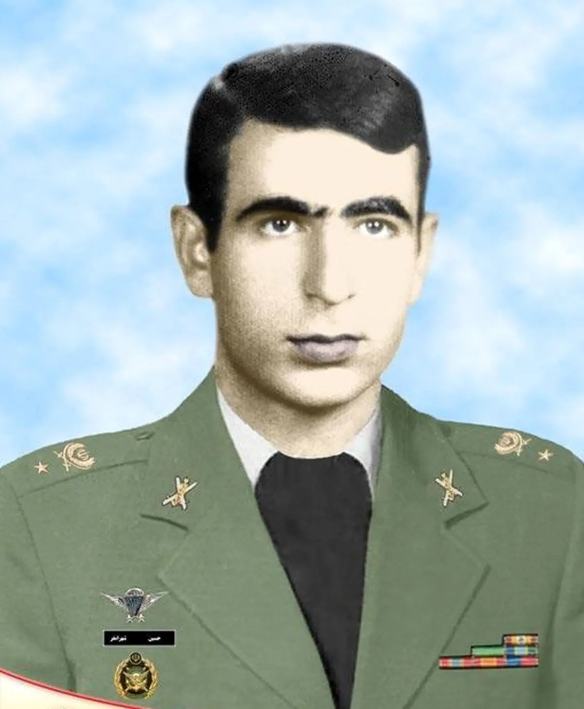 پخش اعلامیه‌های امام(ره) در پادگان‌ها تا  نبرد تن به تن با  کوموله‌ها