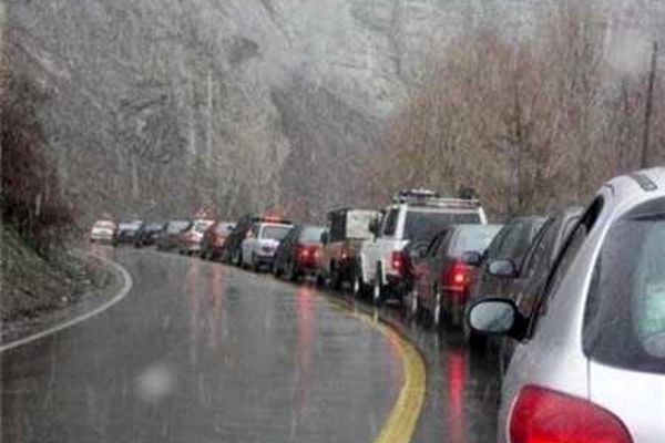 بارش باران در استان‌های غربی/ ترافیک نیمه سنگین در کرج- قزوین