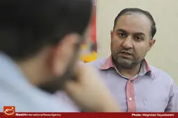 یک اقتصاددان: با این مشاوران اقتصادی در دولت نمی‌توان اقتصاد مقاومتی را پیش برد