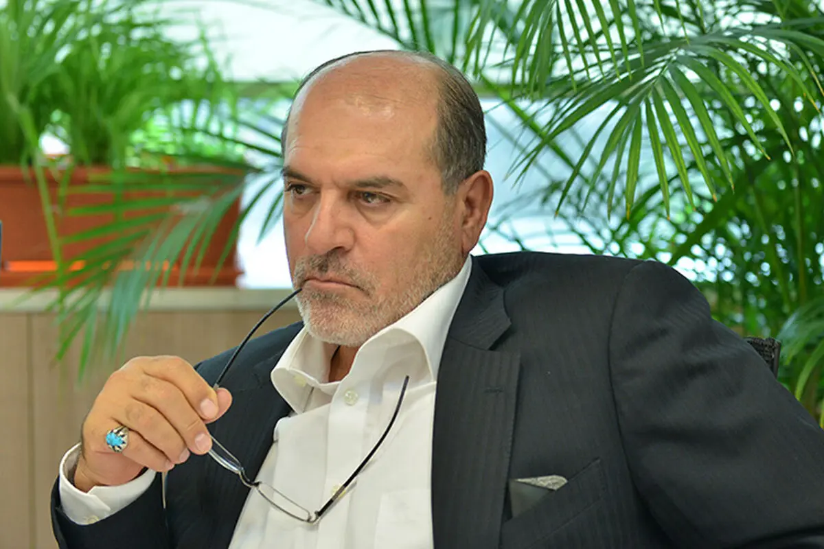 عضو اتاق بازرگانی: دولت در ۷۵۰ روز گذشته یک ریال هم به تولید نداد
