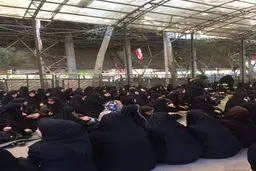 مردم تهران به منظور تشییع شهدای منا در دانشگاه تهران تجمع کرده‌اند