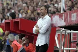 انریکه: شگفت‌انگیز بود با این همه موقعیت گل زمین را با شکست ترک کردیم