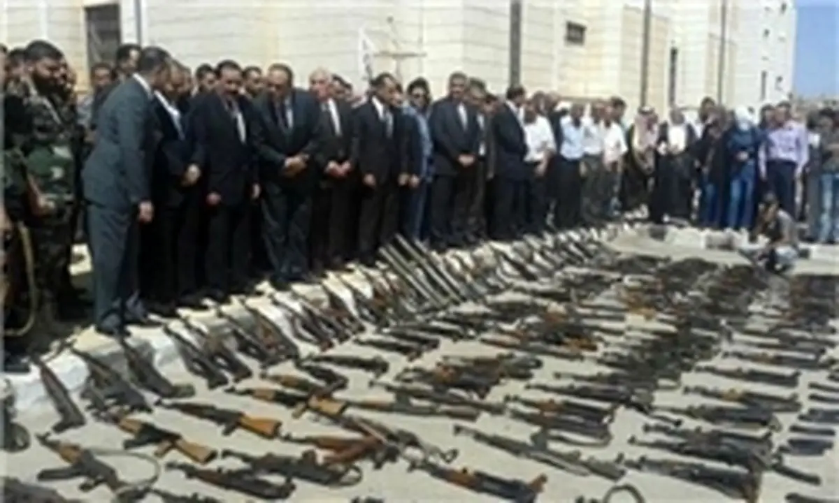 آشتی ملی در جنوب سوریه؛ ۱۰۰۰ نفر سلاح‌ خود را تحویل دادند