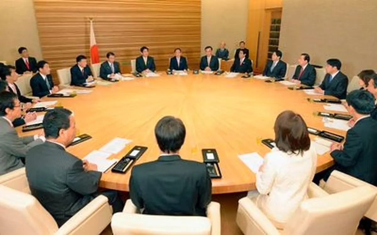 اعضای کابینه ژاپن استعفا کردند