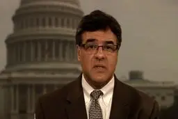 افسر سابق سیا: آمریکا داعش را تجهیز می‌کند