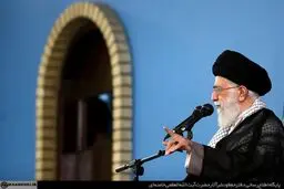 رهبر انقلاب: مذاکره با آمریکا یعنی نفوذ