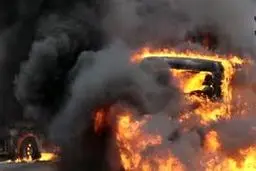 فیلم/ آتش‌سوزی اتوبوس بنز در جاده قم