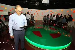 خانواده‌های شهدای   اقلیت‌های مذهبی به خندوانه می‌روند