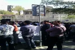 تجمع خودجوش مقابل سفارت عربستان آغاز شد