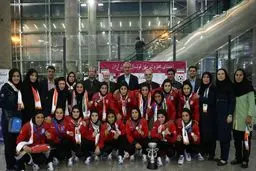 گزارش ویژه:: قهرمانی فوتسال بانوان ایران در آسیا و  مسئولان ورزشی که به فرودگاه نیامدند
