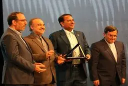 گروه مالی گردشگری  لوح برترین هلدینگ گردشگری کشور را به خود اختصاص داد