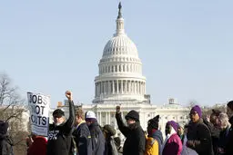 گالوپ: بی‌اعتمادی 
