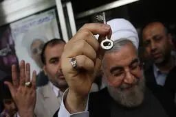 پرده‌برداری از اقتصاد شرطی و نگرانی‌های انتخاباتی؛ رئیس‌جمهور چرا برای اجرای برجام عجله دارد؟